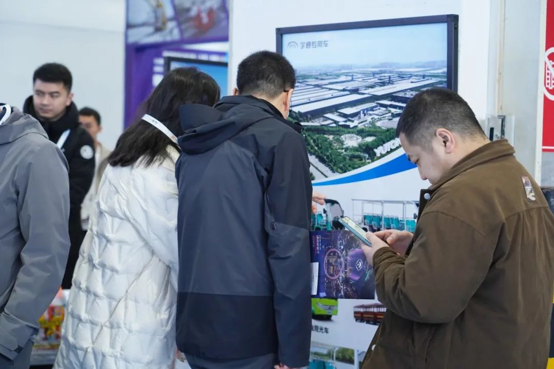 智驾赋能文旅·绿色领航未来 | 宇通观光车闪耀第41届CAAPA博览会